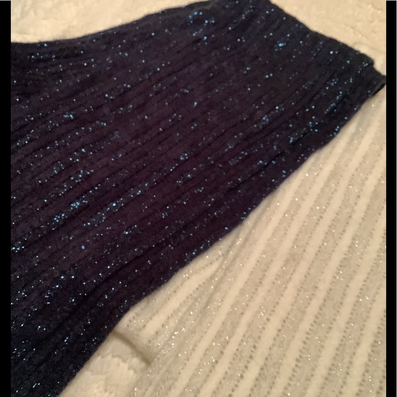 Lot of 3, New York & Company Glittery Scarves - Picture 2 of 6